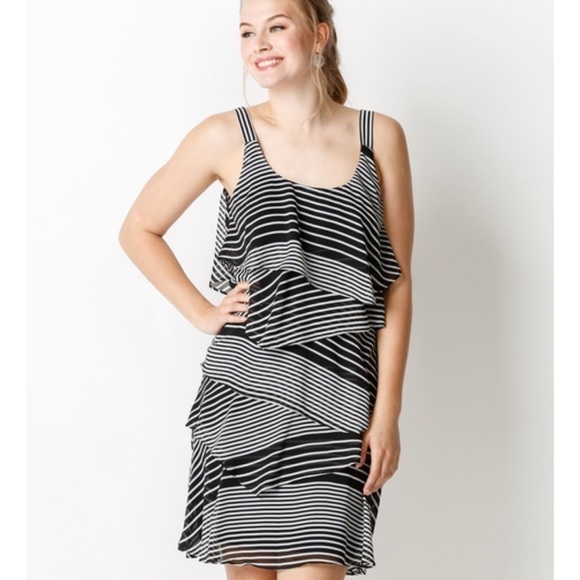 🌟nwt ROBBIE BEE LAYERED STRIPE DRESS🌟 - Picture 1 of 4